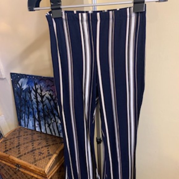 Forever 21 Stretch flared striped pants - Picture 2 of 7